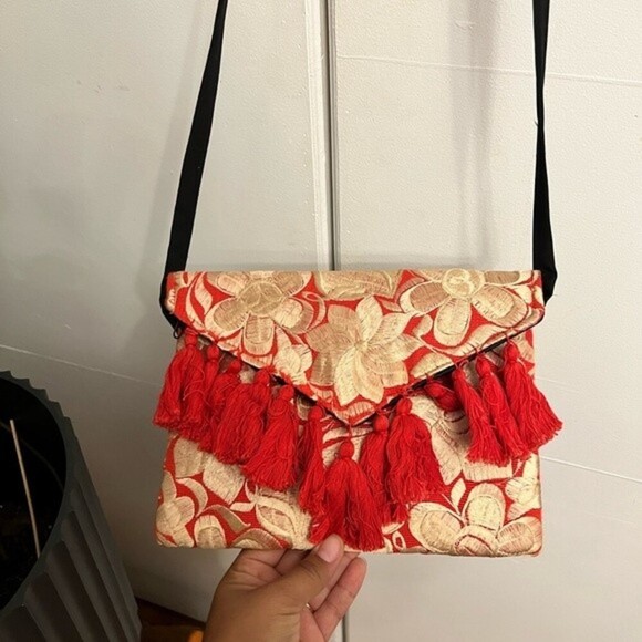 Mexican Embroidered crossbody - Picture 1 of 7